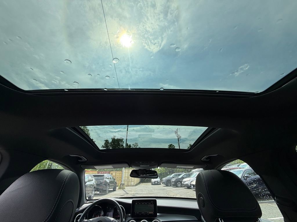 Used 2017 Mercedes-Benz GLC 300 4MATIC image 23