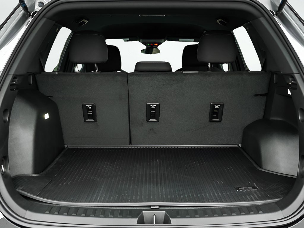 New 2026 Chevrolet Equinox LT w/ LPO, Floor Liner Package image 8