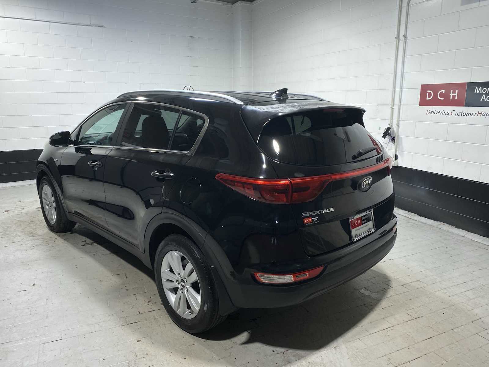 Used 2018 Kia Sportage LX w/ LX Technology Package image 4