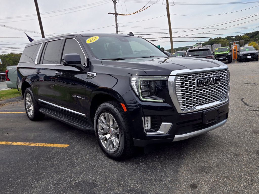 Used 2023 GMC Yukon XL Denali AWD/4WD image 2