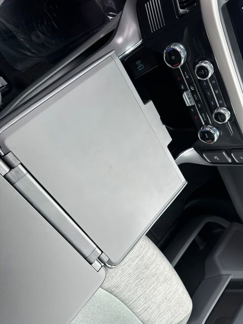 Used 2023 Ford F150 Lightning XLT image 37
