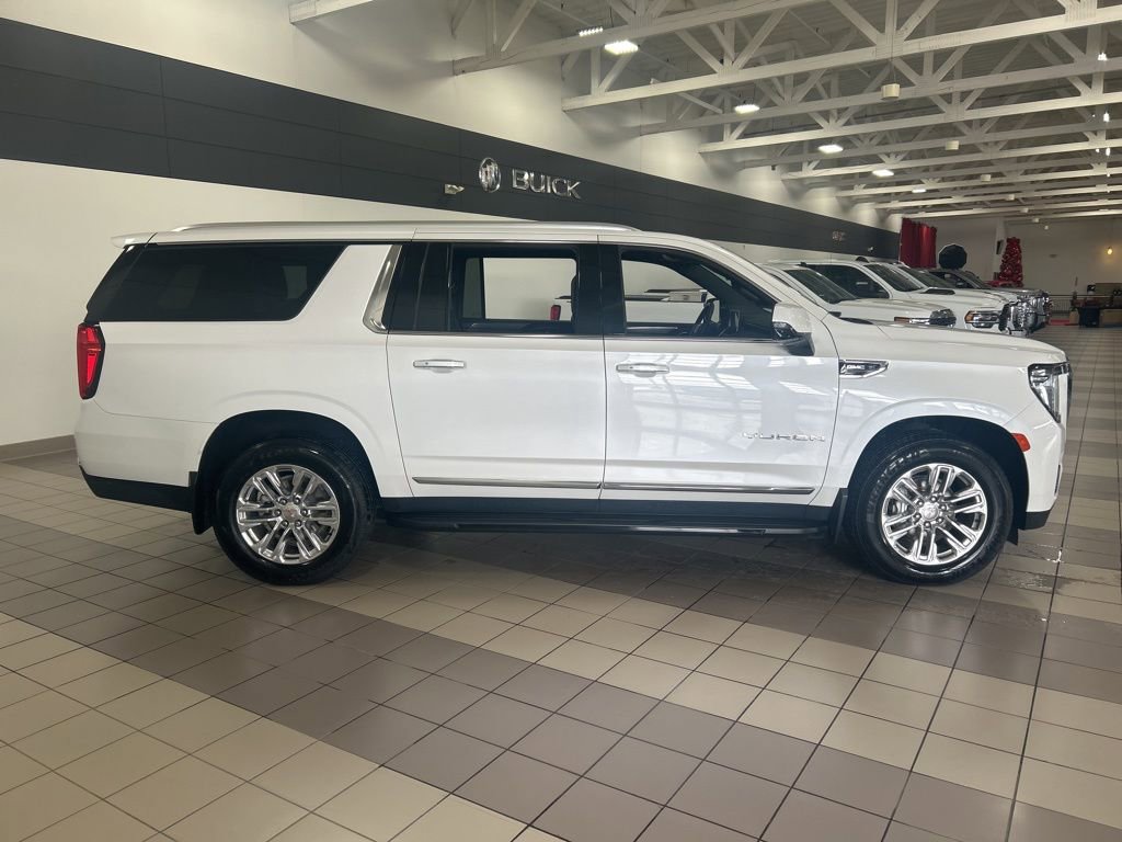 Used 2023 GMC Yukon XL SLT w/ SLT Luxury Package AWD/4WD image 6