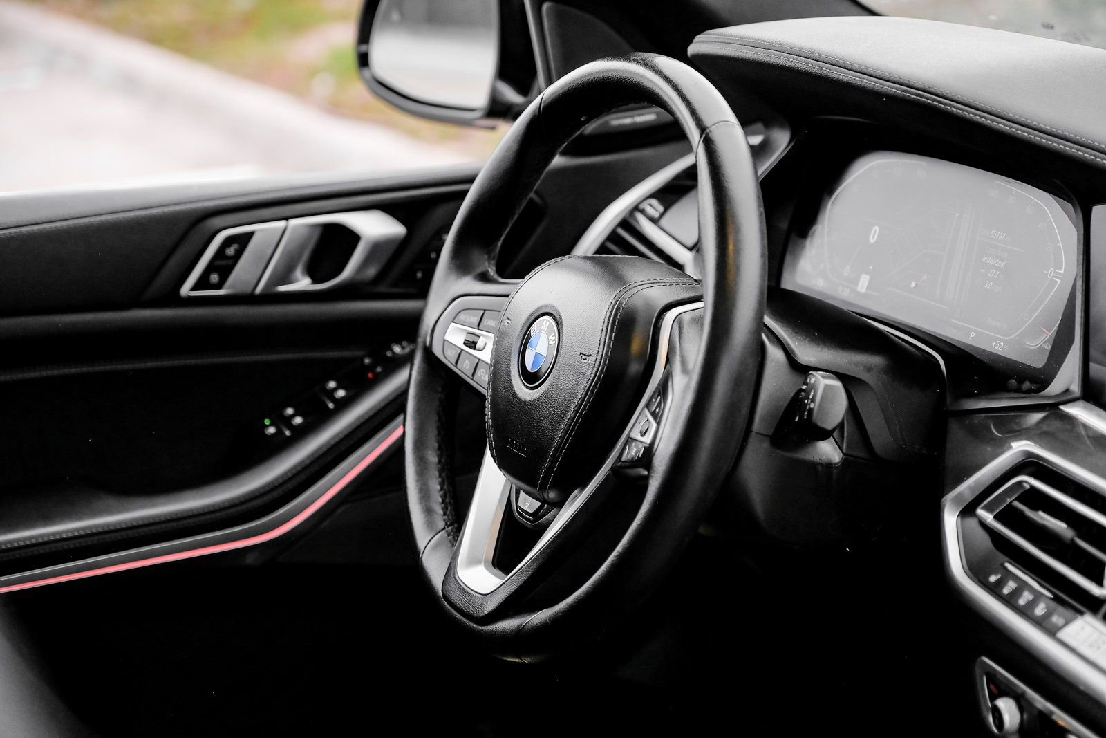 Used 2023 BMW X5 xDrive40i w/ Premium Package image 17