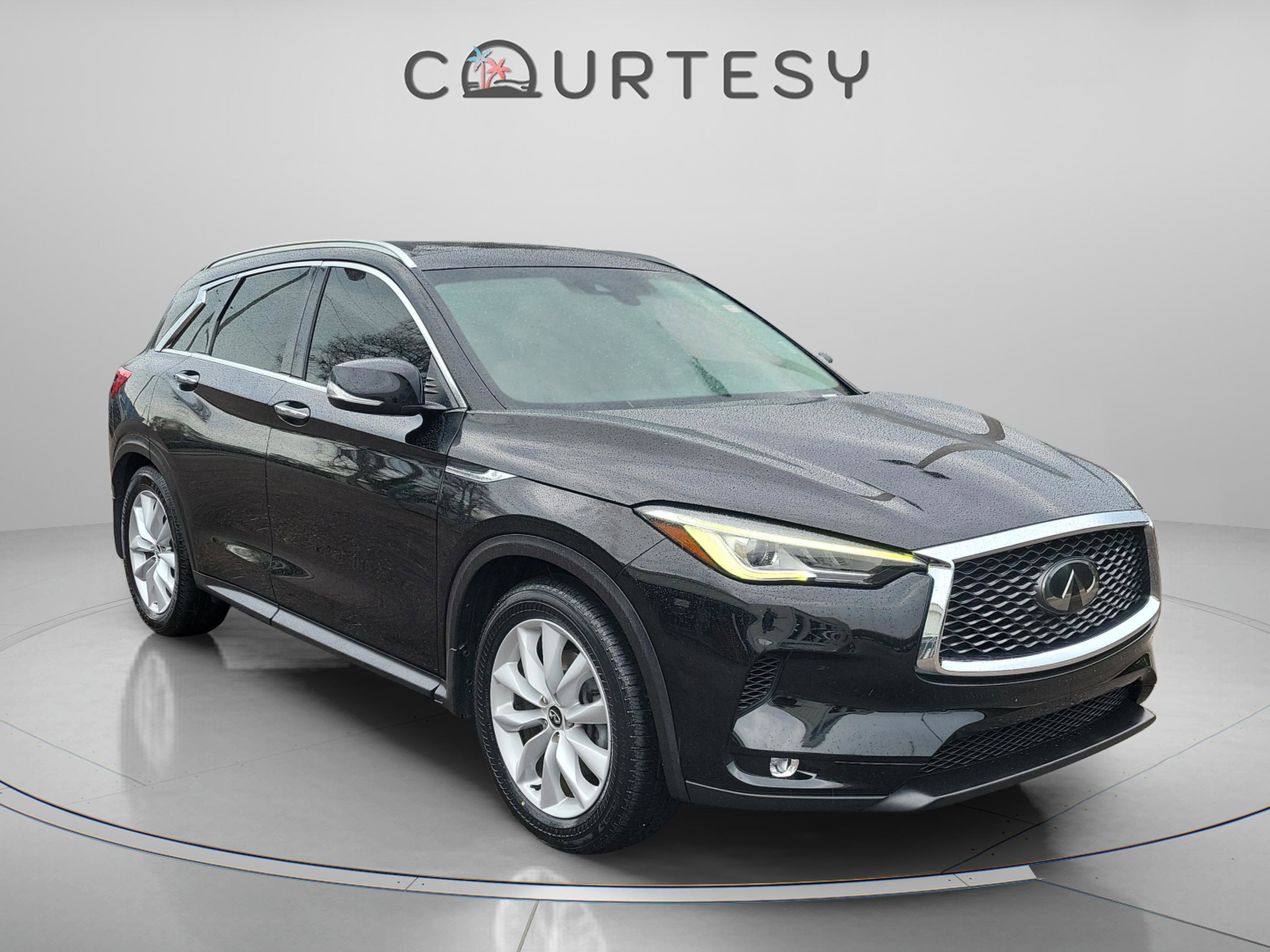 Used 2019 INFINITI QX50 Luxe w/ Cargo Package image 3
