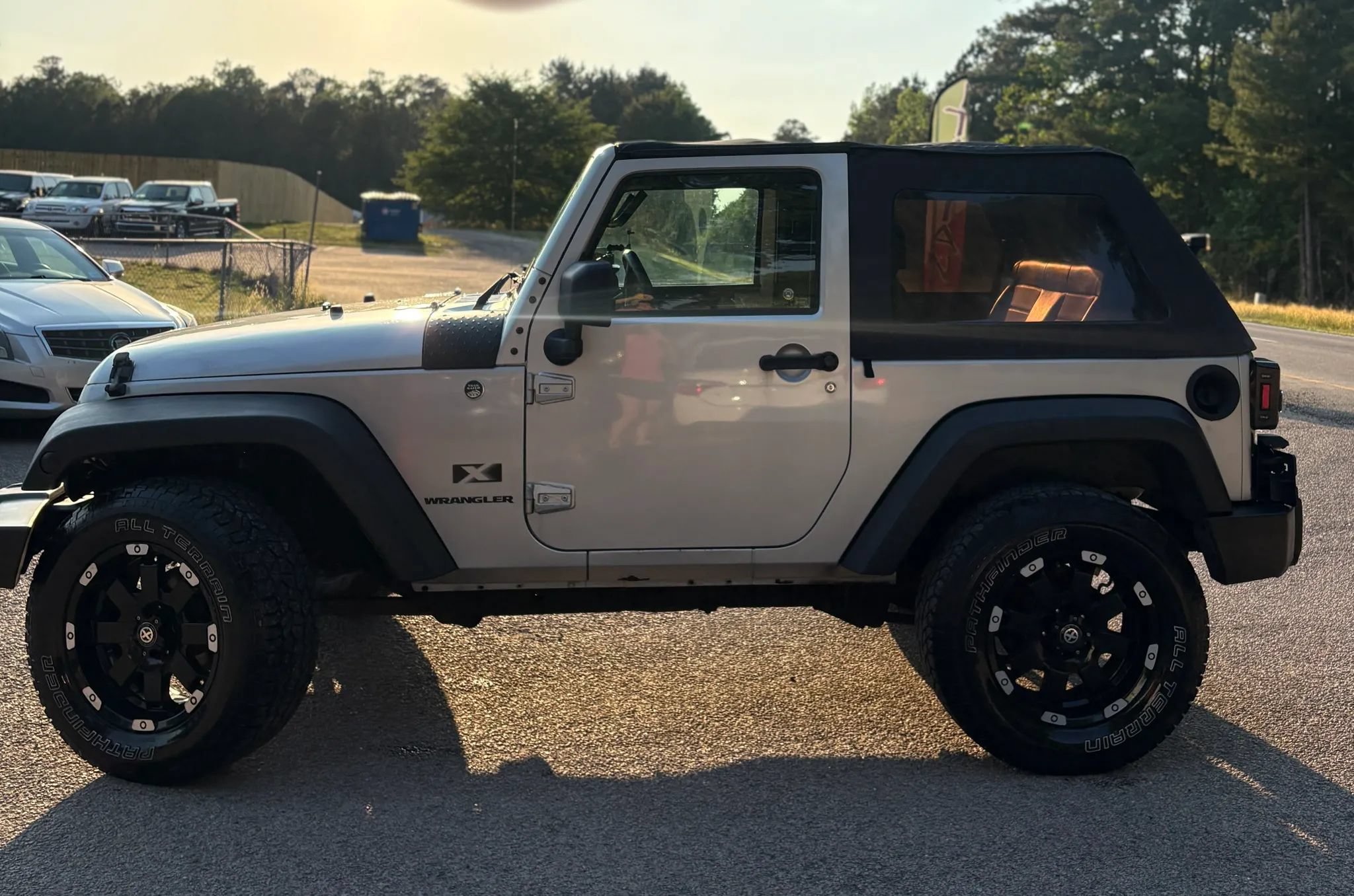 Used 2008 Jeep Wrangler X AWD/4WD image 3