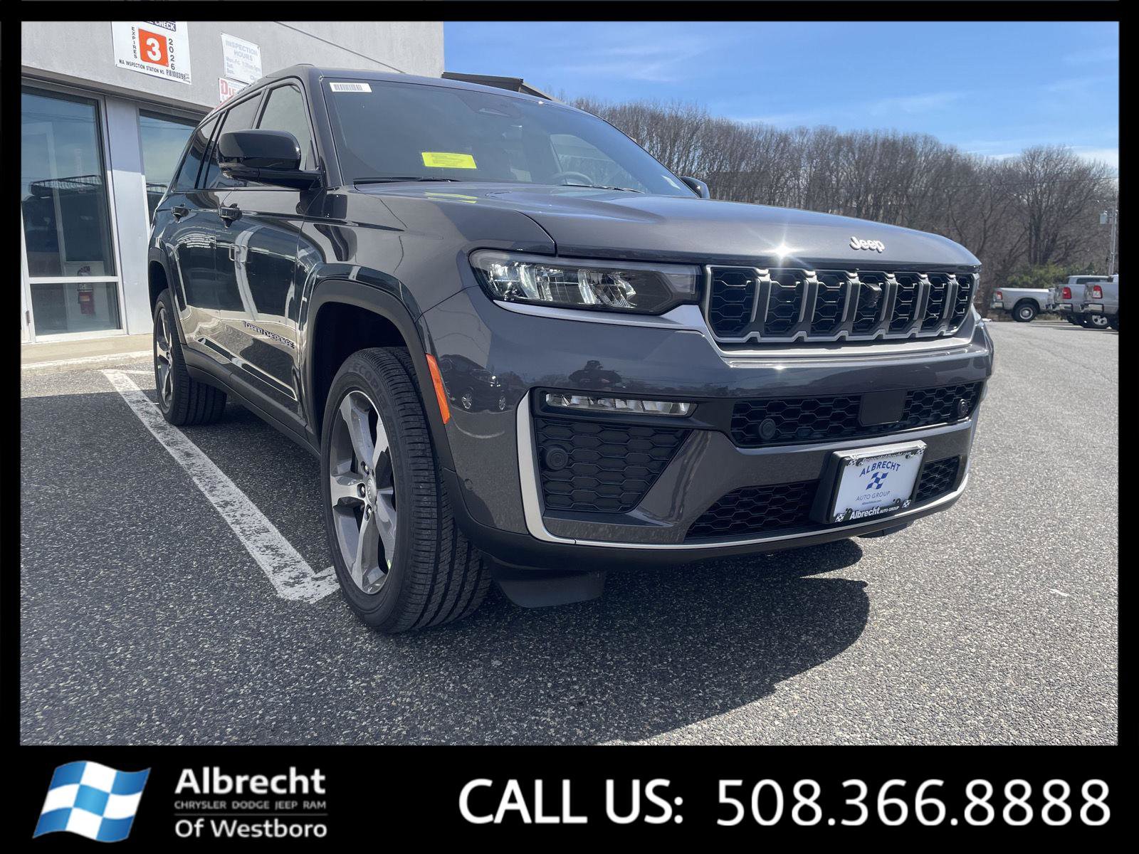 New 2026 Jeep Grand Cherokee L Limited w/ Luxury Tech Group II image 7