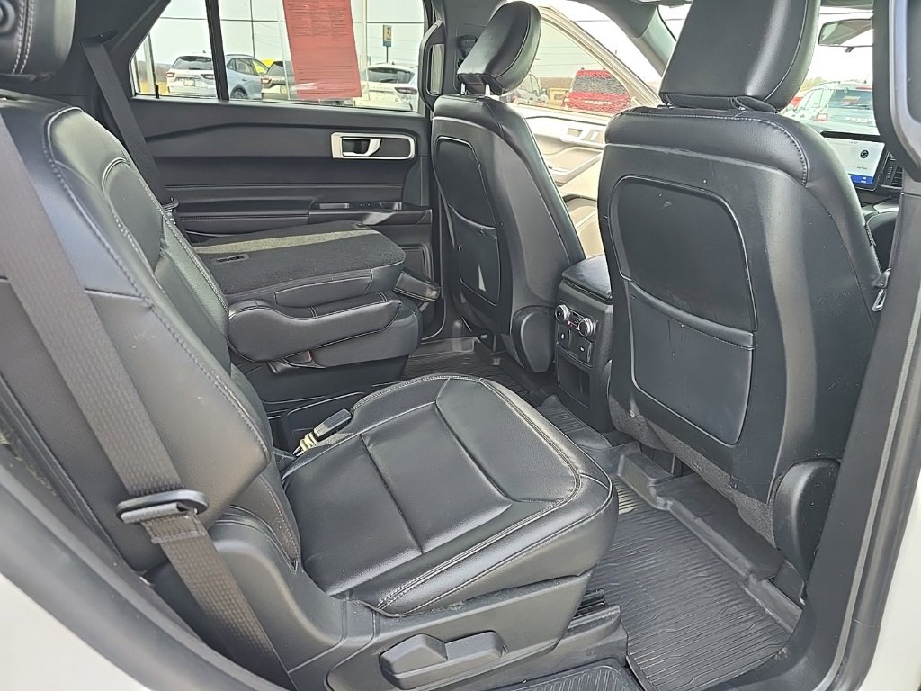 Used 2020 Ford Explorer XLT w/ Equipment Group 202A image 23