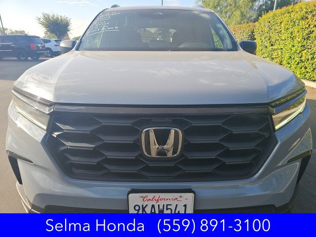 Certified 2024 Honda Pilot Sport image 3