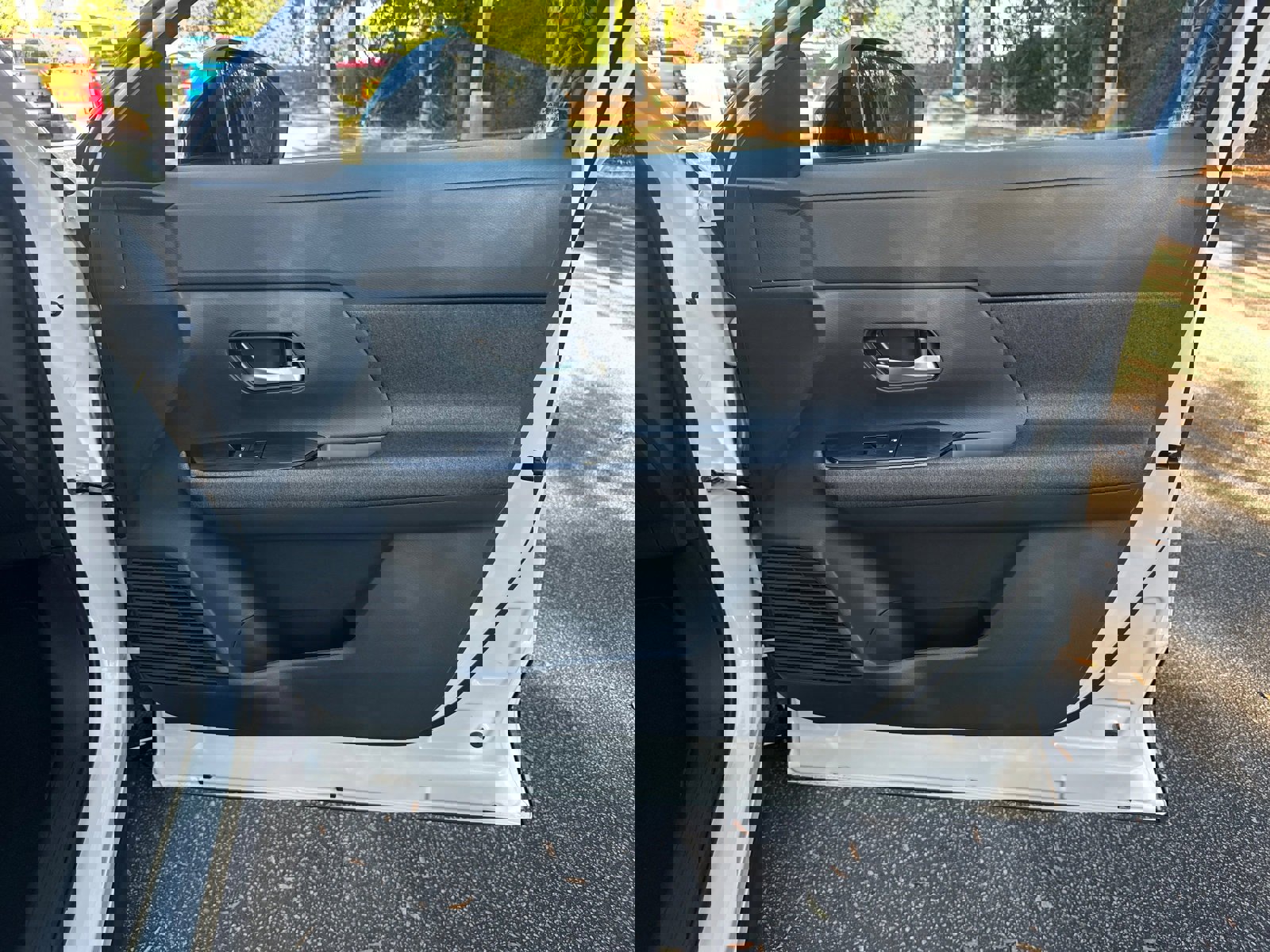 New 2026 Nissan Kicks SV image 14