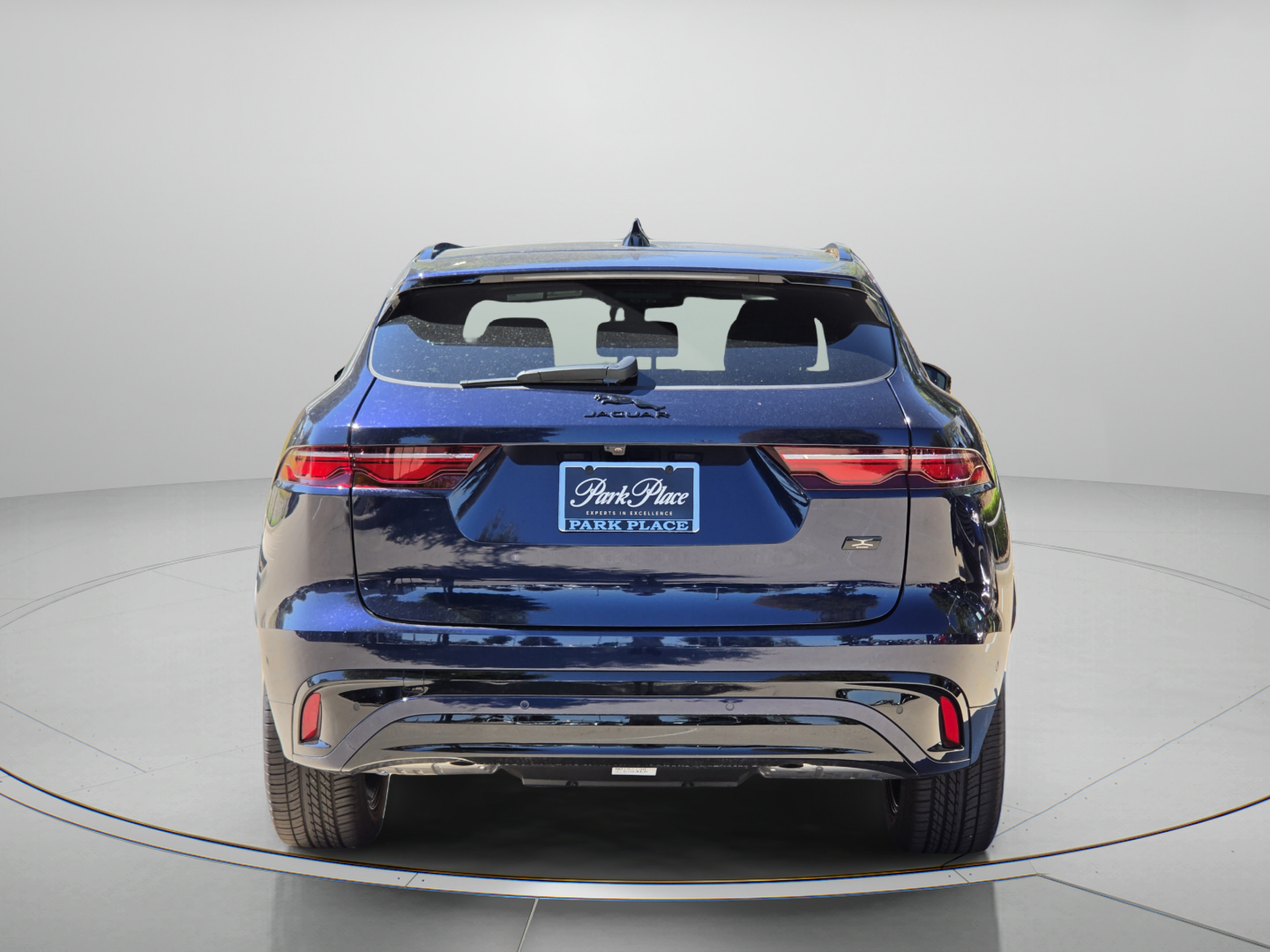 Used 2026 Jaguar F-PACE R-Dynamic S AWD/4WD image 4