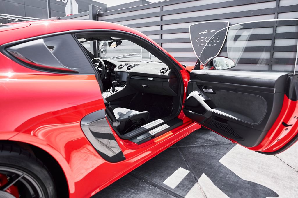 Used 2023 Porsche 718 Cayman GT4 RS RWD image 34