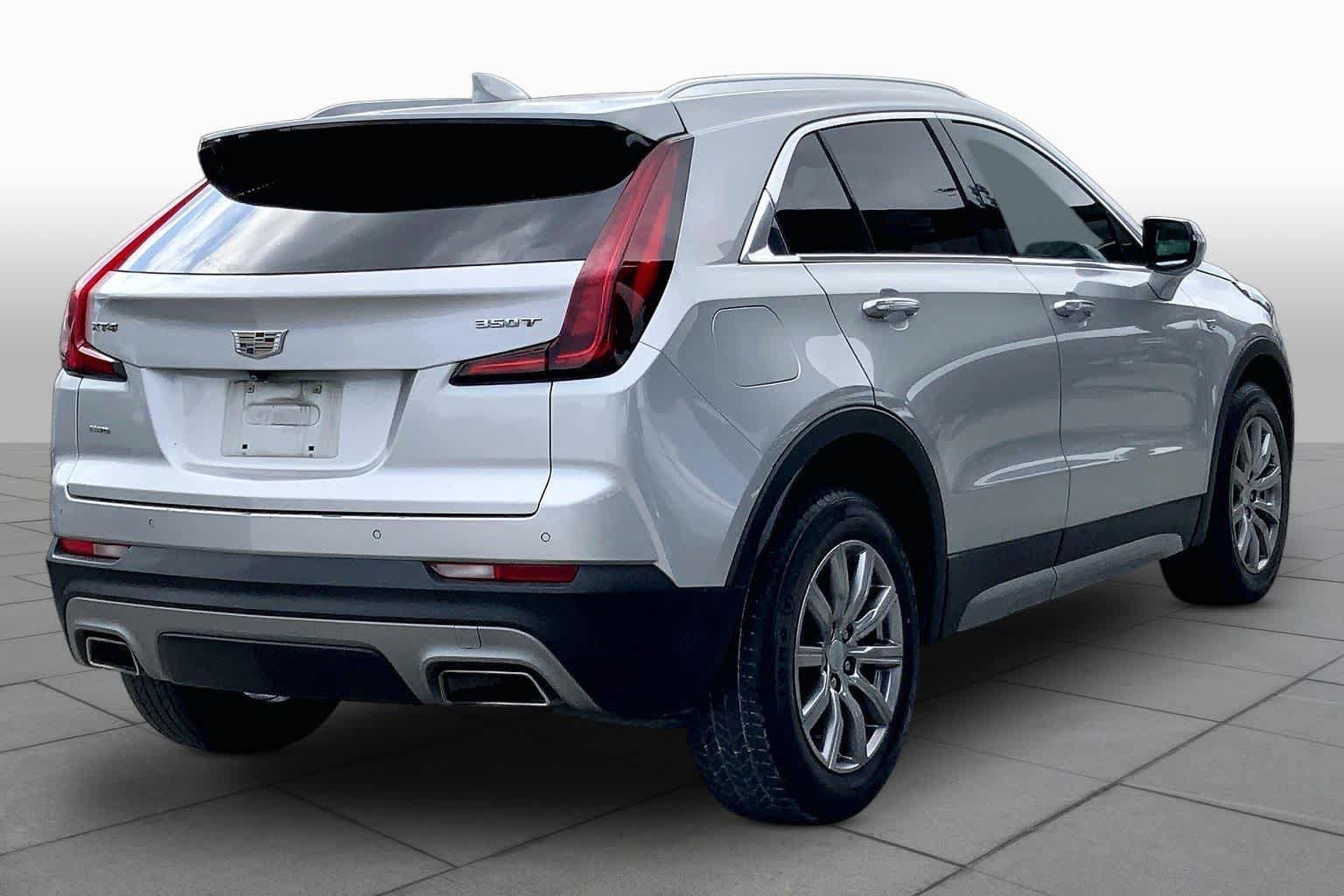 Used 2022 Cadillac XT4 Premium Luxury w/ Safety Alert Package AWD/4WD image 12