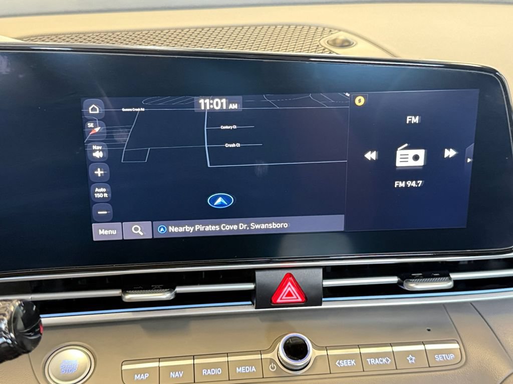 Used 2024 Hyundai Elantra SEL FWD image 11