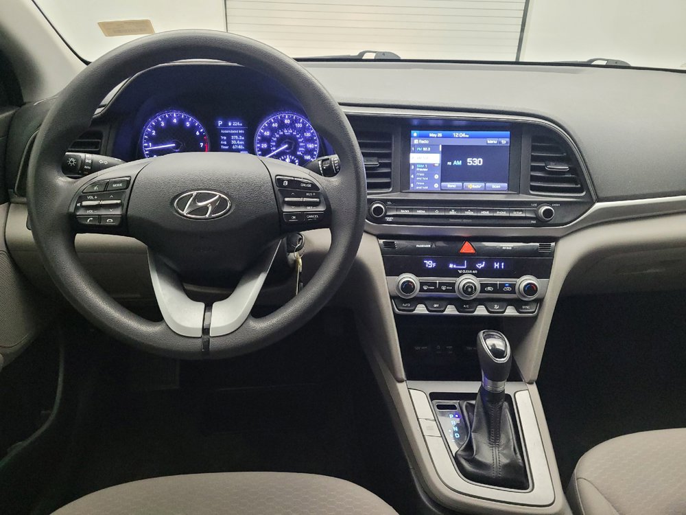 Used 2020 Hyundai Elantra SEL FWD image 22