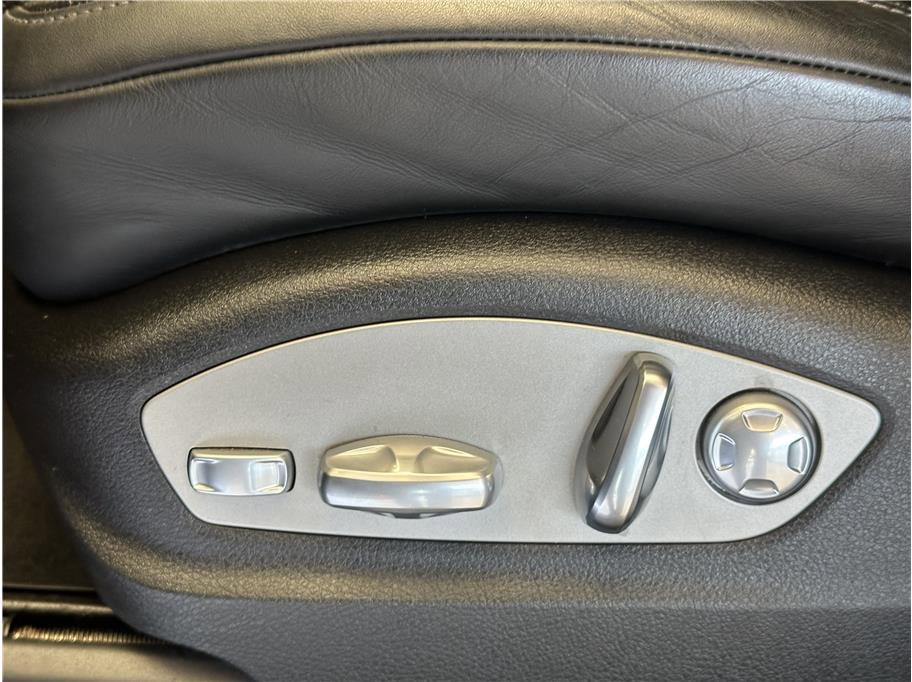 Used 2018 Porsche Macan Sport Edition image 15