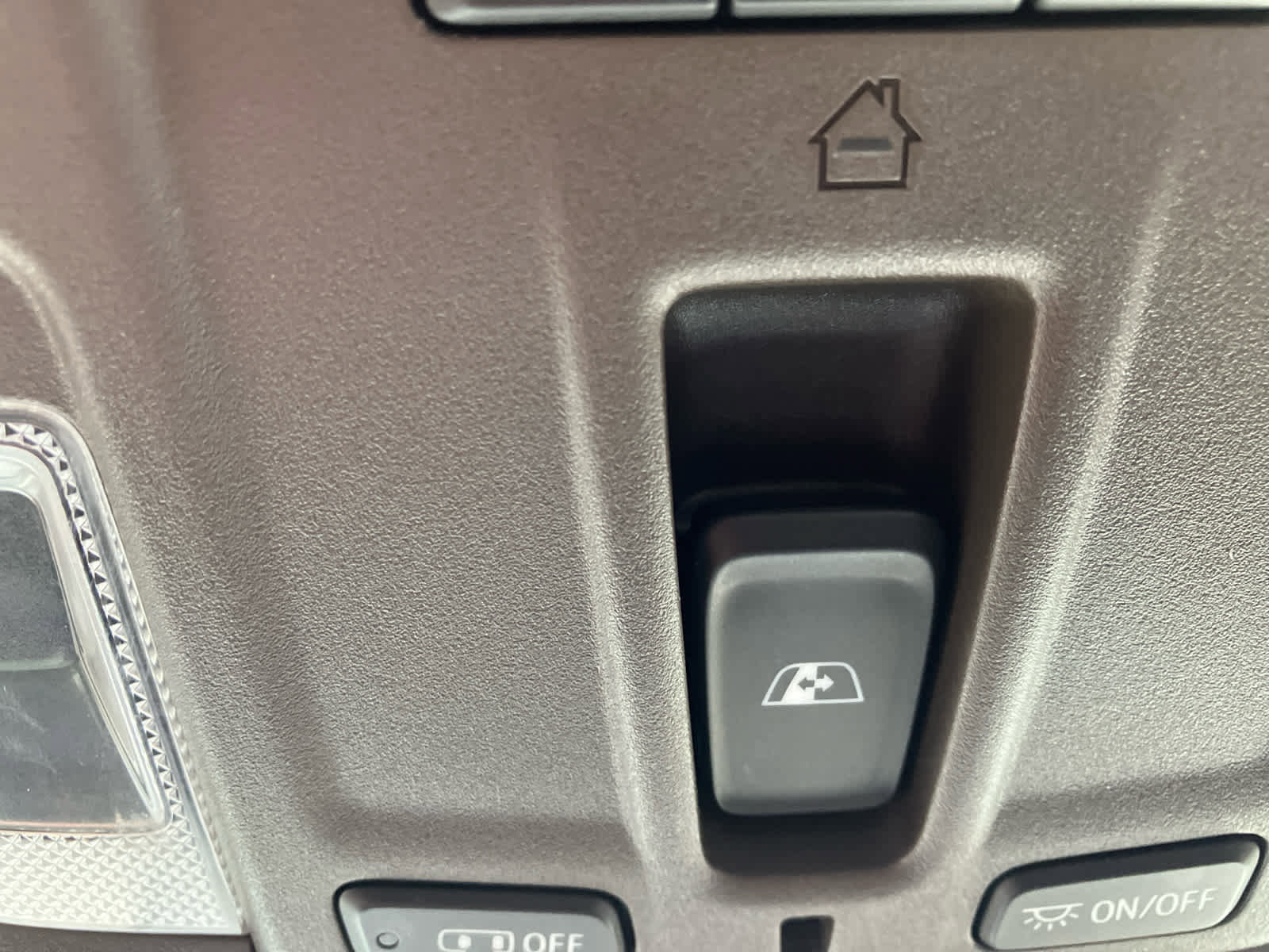 Used 2020 Chevrolet Silverado 1500 LTZ w/ LTZ Plus Package image 22