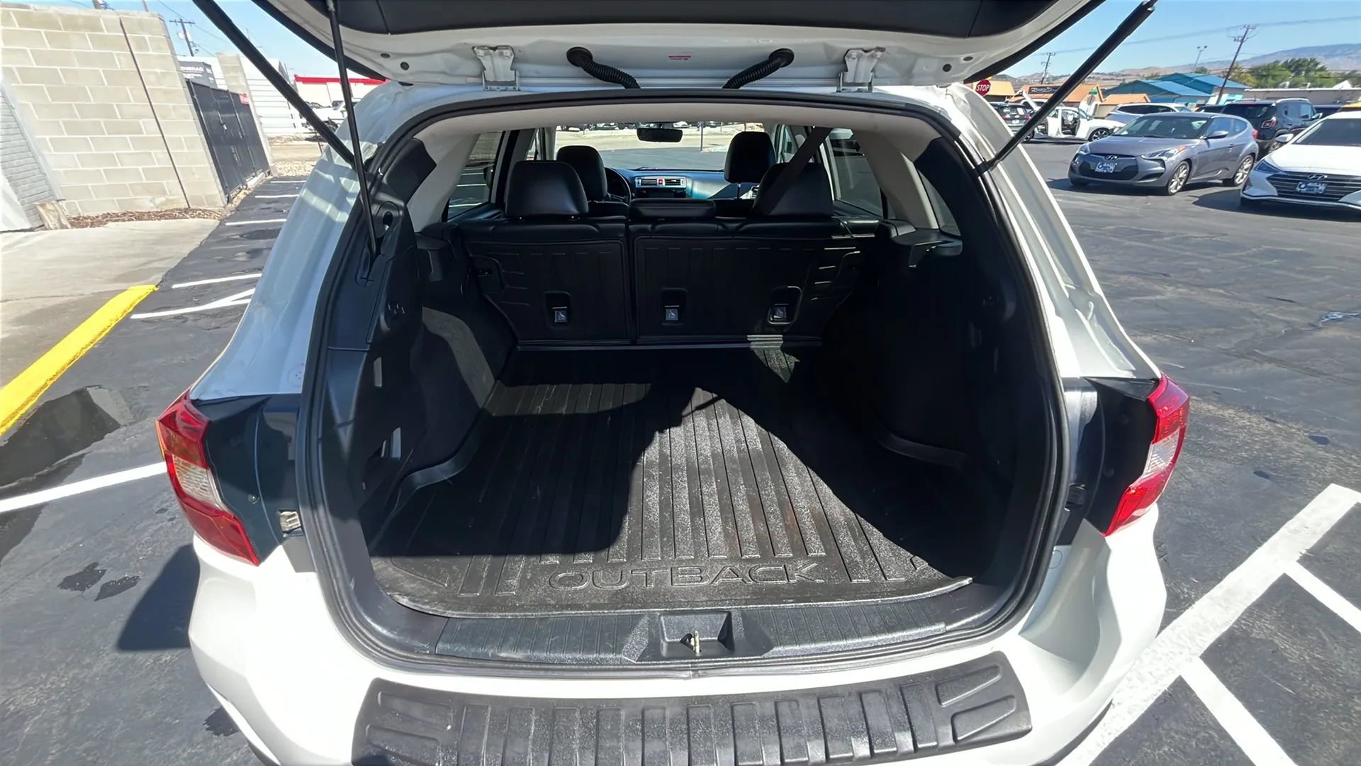 Used 2017 Subaru Outback 2.5i Limited image 21