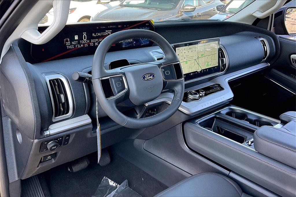 New 2025 Ford Expedition Active image 8