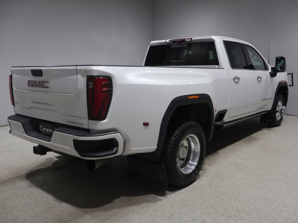 Used 2024 GMC Sierra 3500 Denali w/ Denali Reserve Package AWD/4WD image 4
