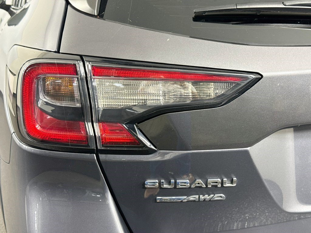 Used 2023 Subaru Outback Limited AWD/4WD image 35