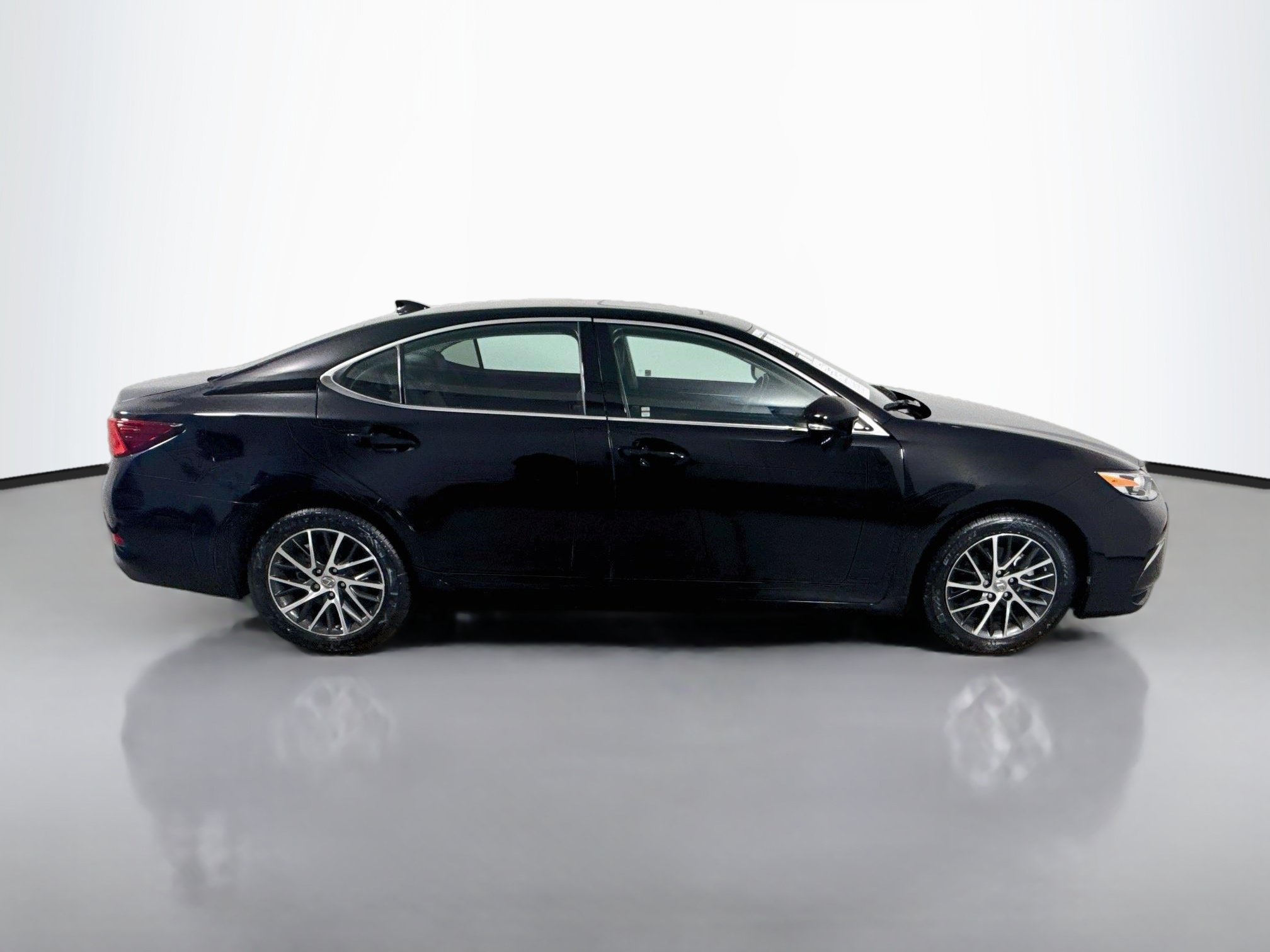 Used 2017 Lexus ES 350 w/ Luxury Package FWD image 8