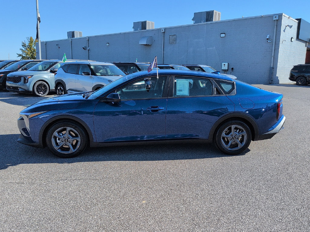 Used 2025 Kia K4 FWD image 4