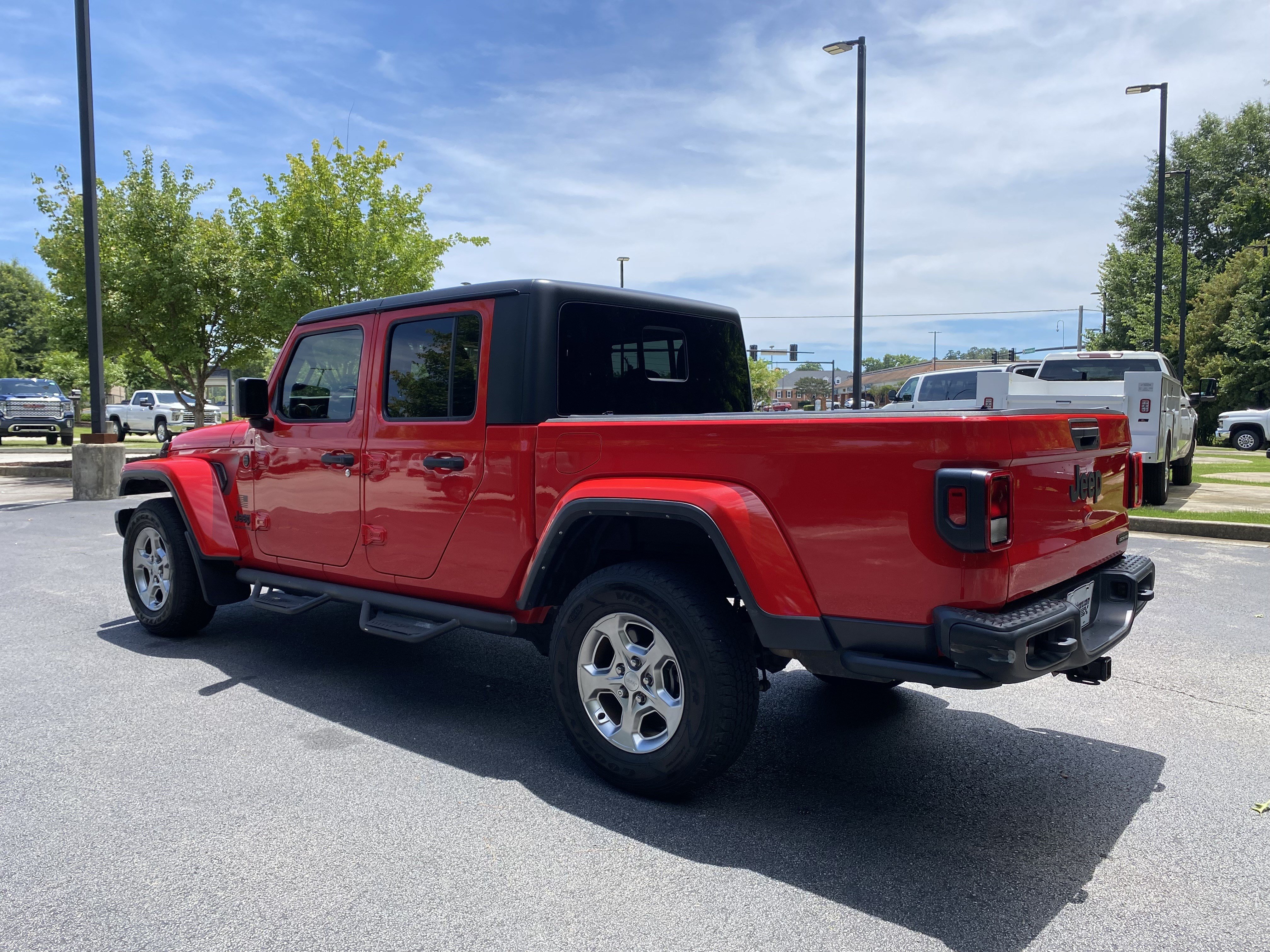 Used 2021 Jeep Gladiator Sport AWD/4WD image 7