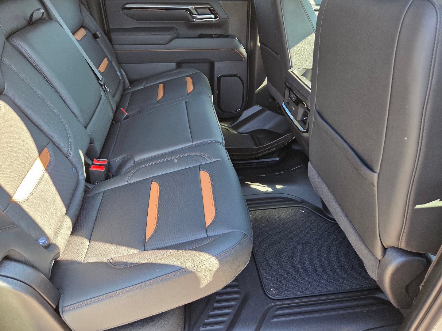 New 2026 GMC Sierra 2500 AT4 w/ AT4 Premium Plus Package AWD/4WD image 26