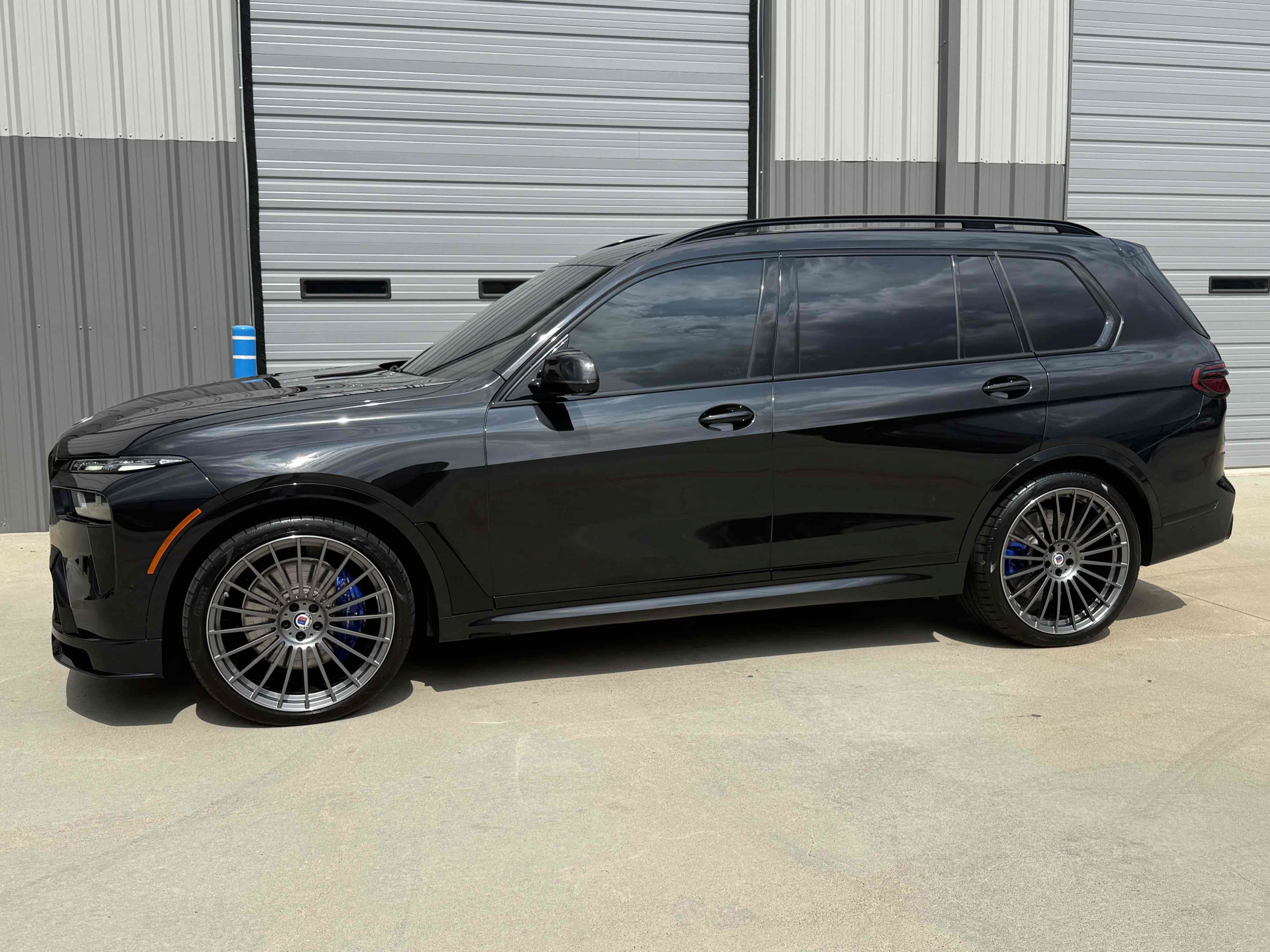 Used 2025 BMW ALPINA XB7 AWD/4WD image 87