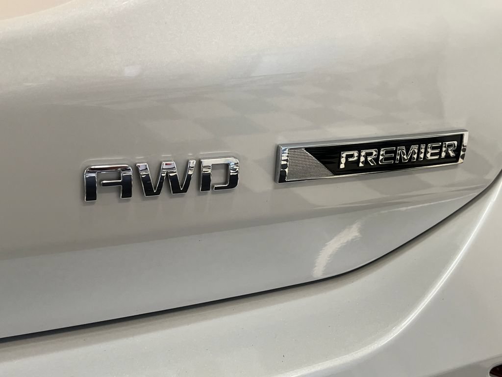 Used 2018 Chevrolet Equinox Premier AWD/4WD image 13