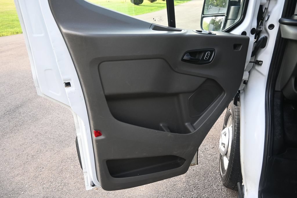 Used 2023 Ford Transit 250 Medium Roof AWD w/ Load Area Protection Package image 7