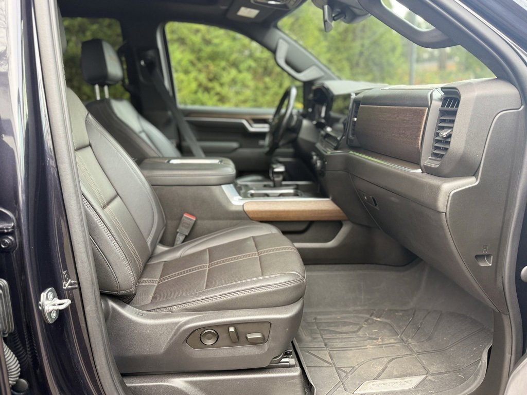 Used 2022 Chevrolet Silverado 1500 High Country w/ High Country Premium Package image 23