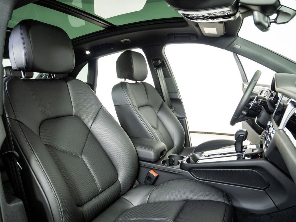New 2026 Porsche Macan AWD/4WD image 24