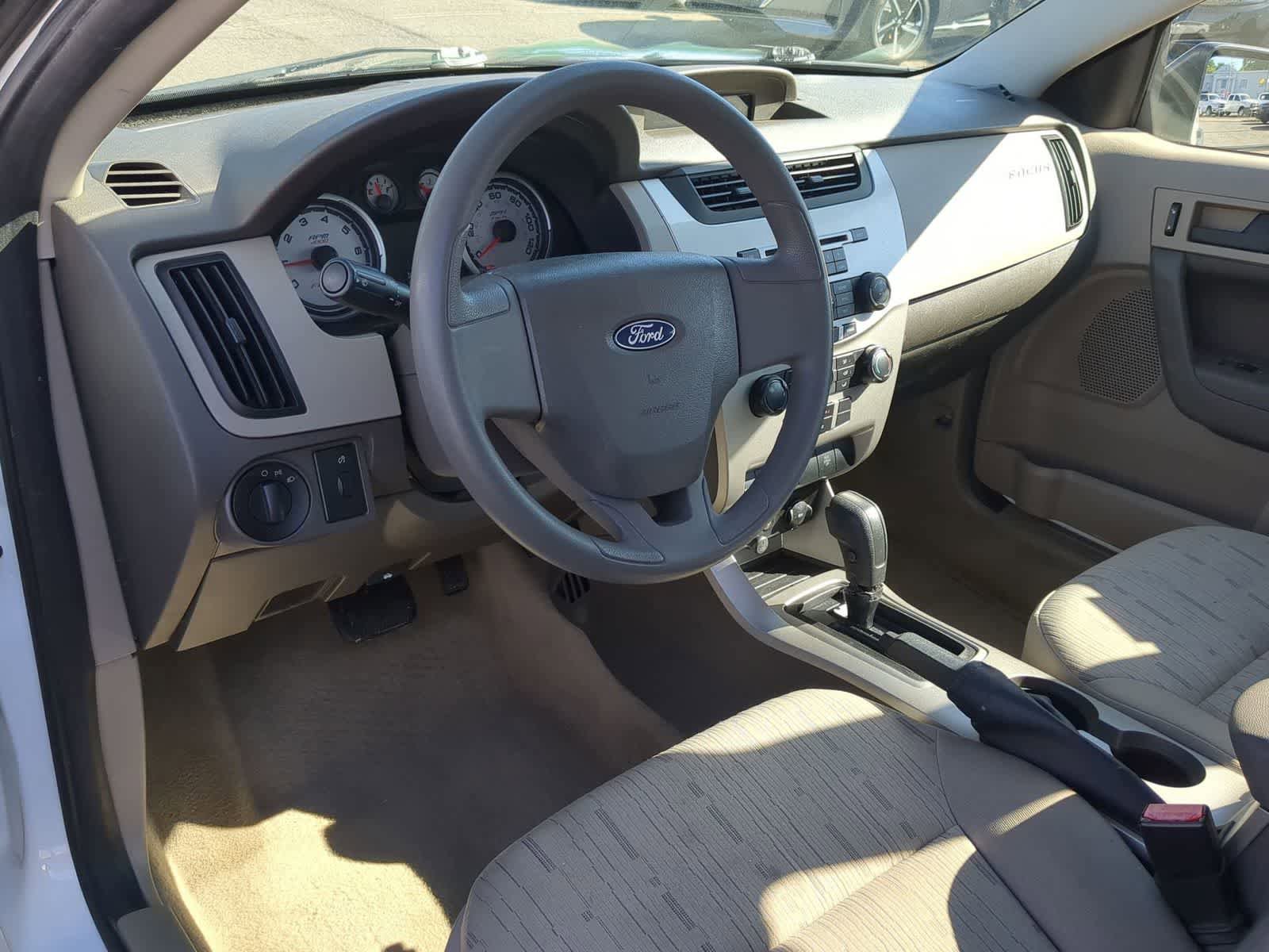 Used 2008 Ford Focus SE FWD image 10