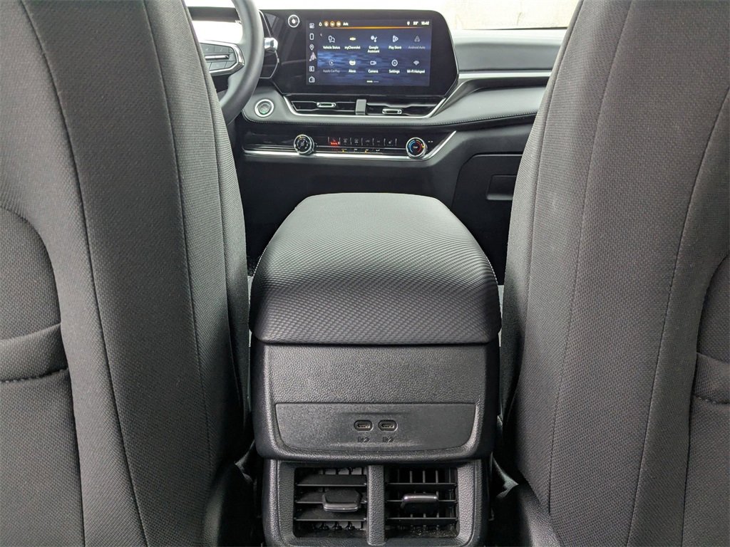 Used 2025 Chevrolet Equinox LT image 30