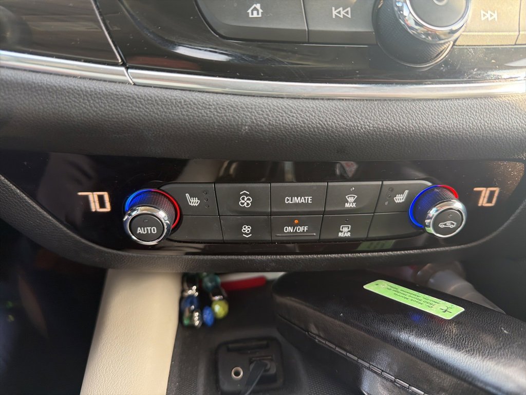 Used 2021 Buick Enclave Essence w/ Sound and Sites Package image 17