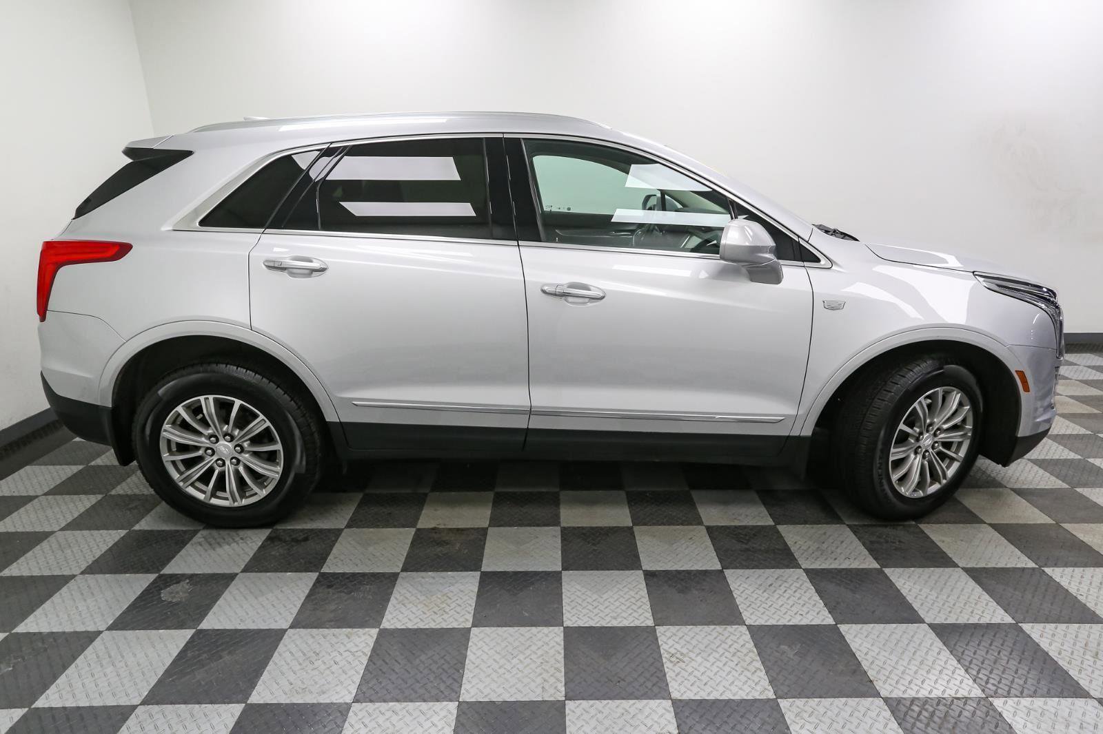 Used 2018 Cadillac XT5 Luxury w/ Driver Awareness Package image 7