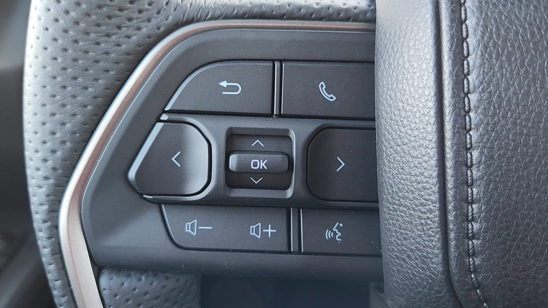 New 2025 Toyota Tacoma TRD Off-Road image 11