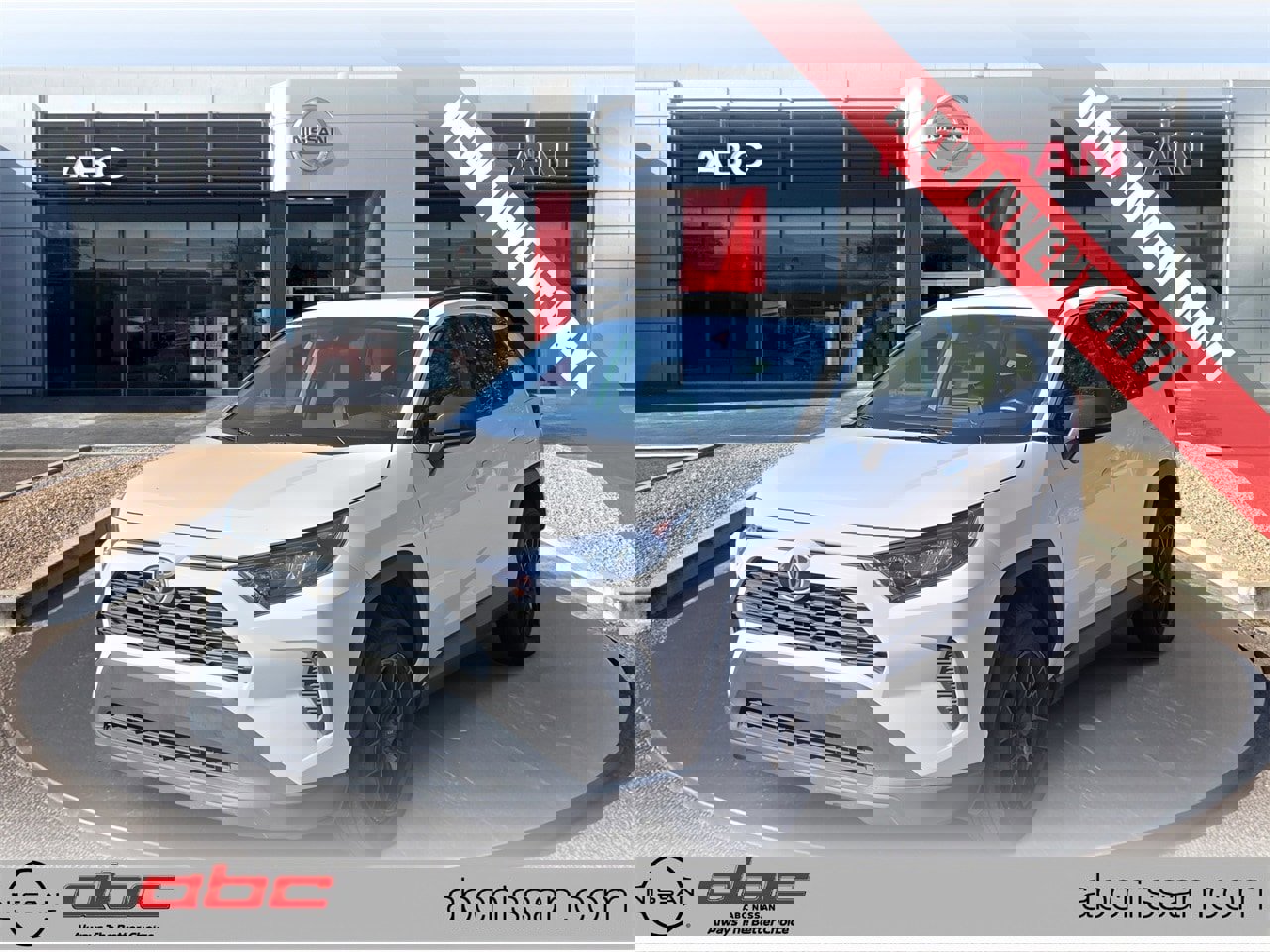 Used 2021 Toyota RAV4 LE w/ Carpet Mat Package (TMS)