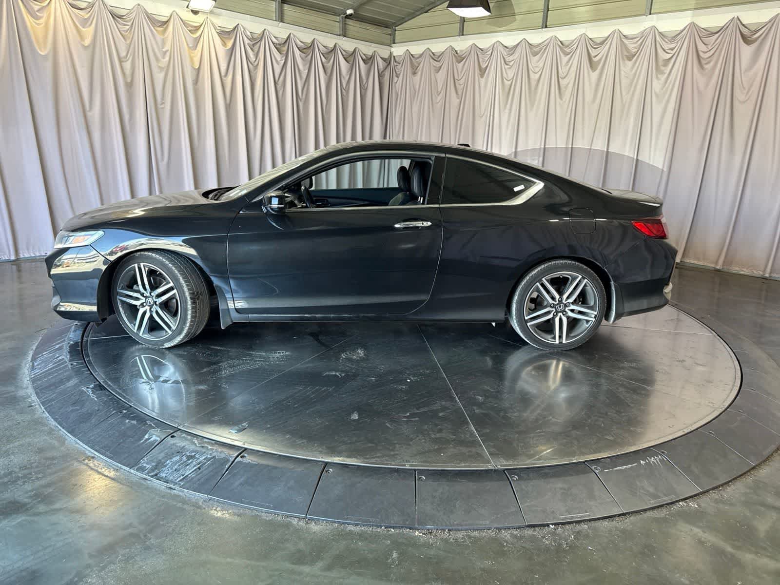 Used 2017 Honda Accord Touring image 8