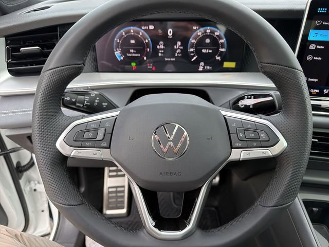 New 2026 Volkswagen Tiguan SE R-Line FWD image 15