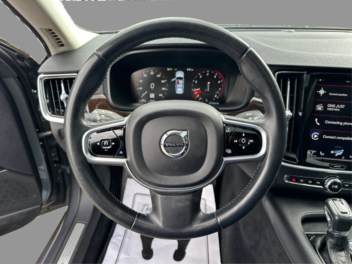 Used 2017 Volvo S90 T6 Momentum w/ Vision Package AWD/4WD image 22