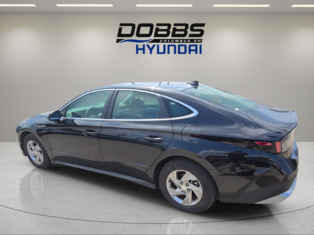 Used 2026 Hyundai Sonata SE FWD image 3