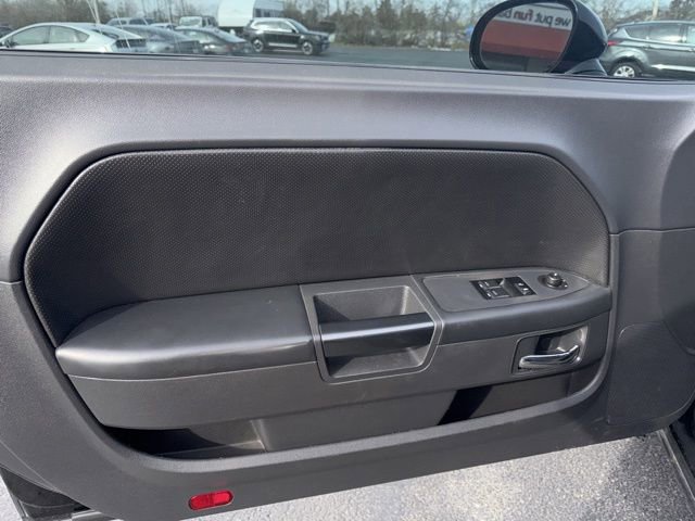 Used 2014 Dodge Challenger SXT w/ Super Sport Group (SS/T) image 9