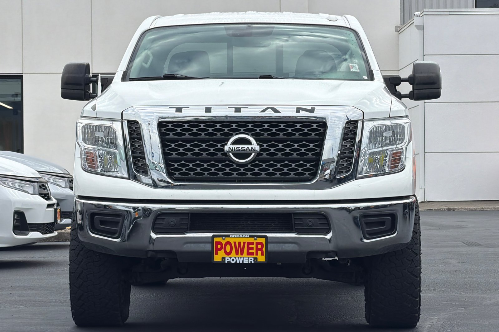 Used 2018 Nissan Titan SV w/ SV Convenience Package AWD/4WD image 8