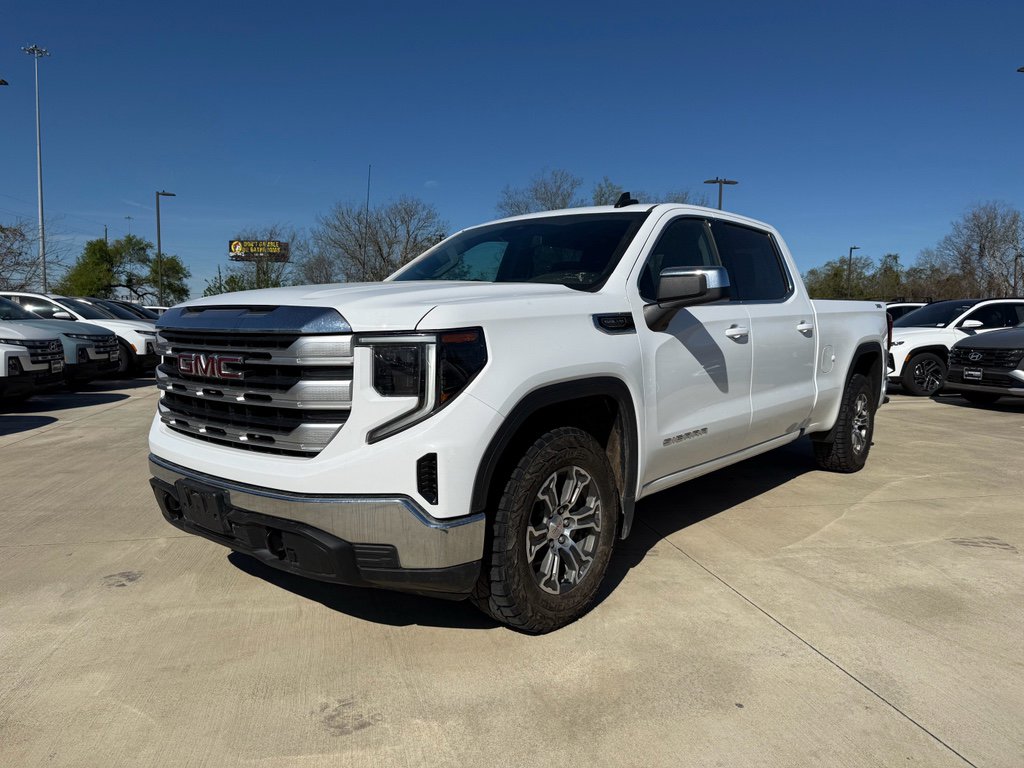 Used 2024 GMC Sierra 1500 SLE image 1