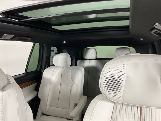 New 2026 Cadillac Vistiq Luxury w/ LPO, Floor Liner Package image 34