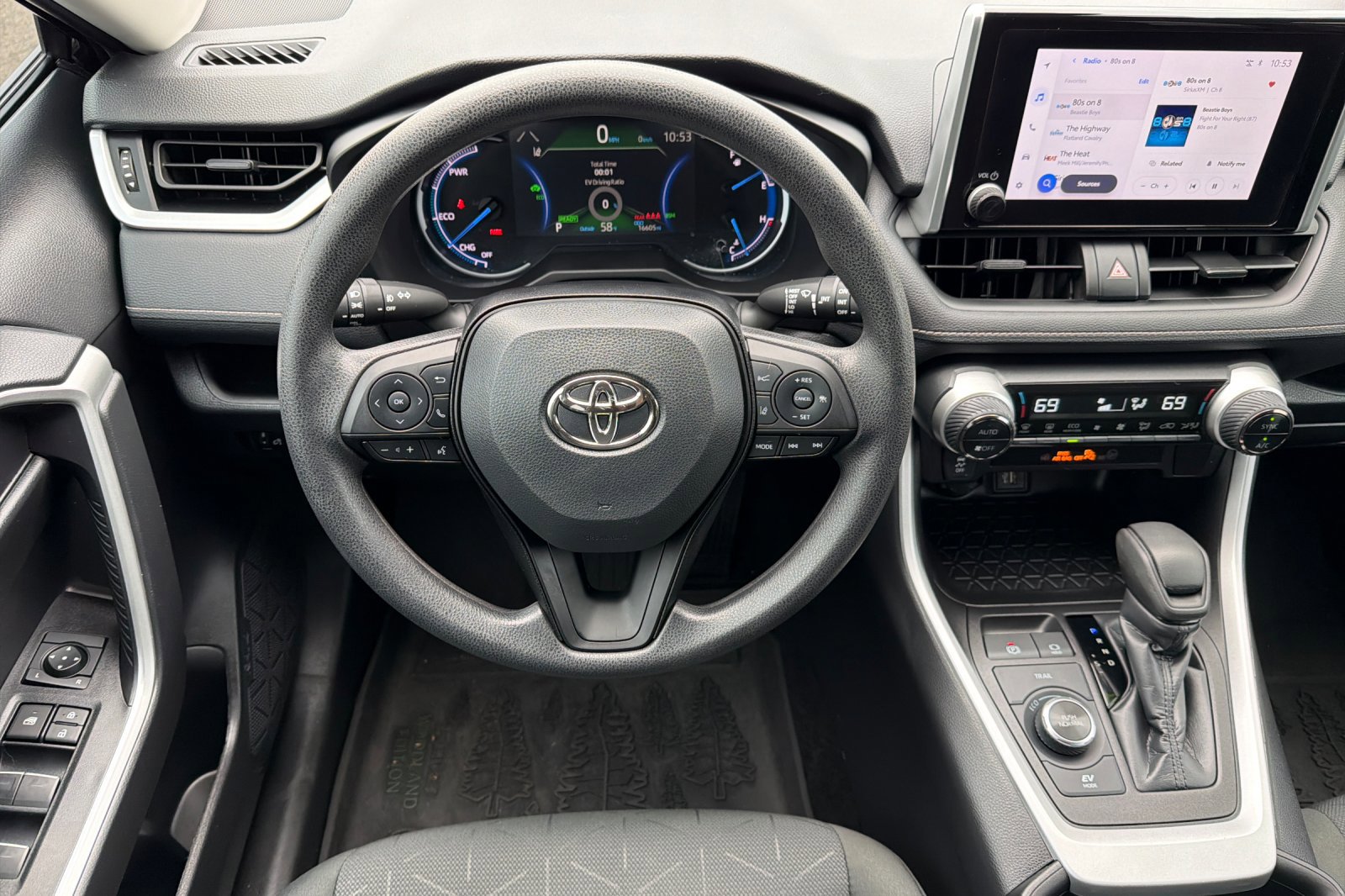 Used 2024 Toyota RAV4 AWD Hybrid image 14