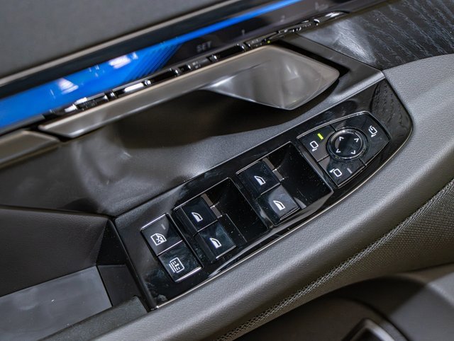 Used 2025 BMW i5 M60 w/ Premium Package image 14