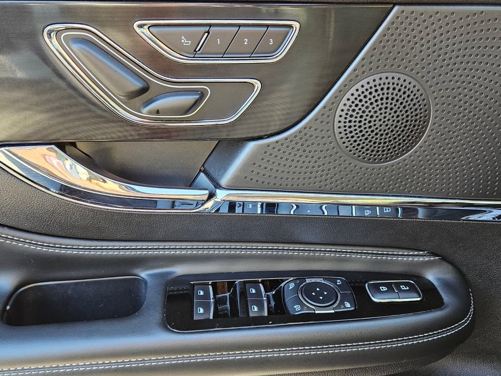 Used 2023 Lincoln Corsair AWD image 32